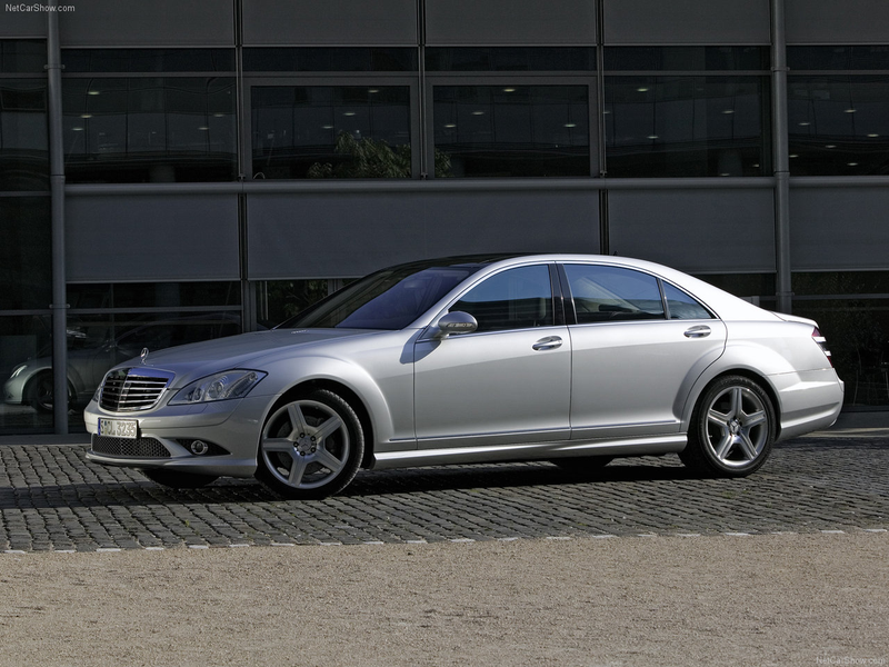 Illustration for article titled Let's talk about '00s bulgy circular fender flares